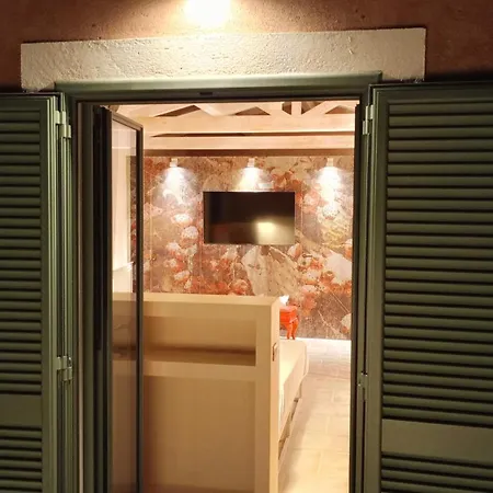 Small Exclusive Retreat Villa *